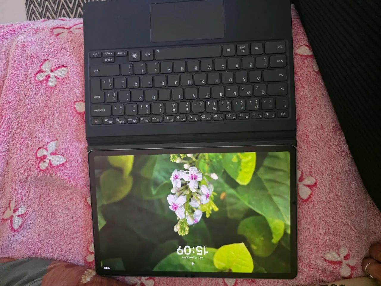 Tablet Samsung Galaxy S10 Plus + Teclado - Foto 4