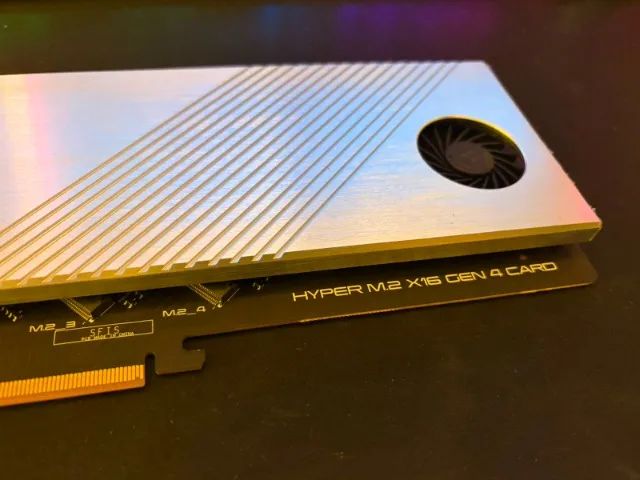 ASUS Hyper M.2 x16 Gen 4 usada - Foto 2