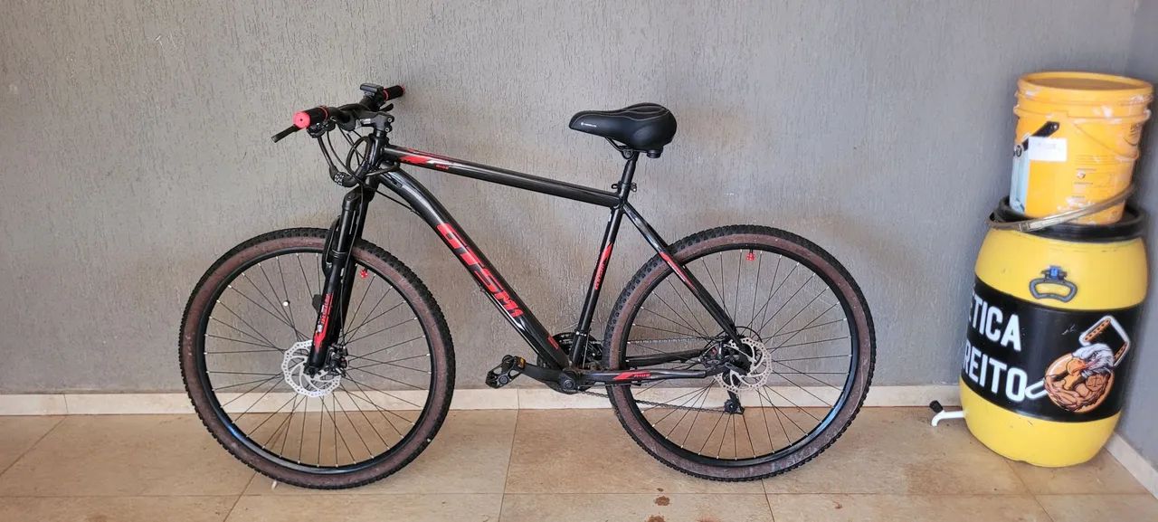 Bicicleta GTS Aro 29 e quadro 21.