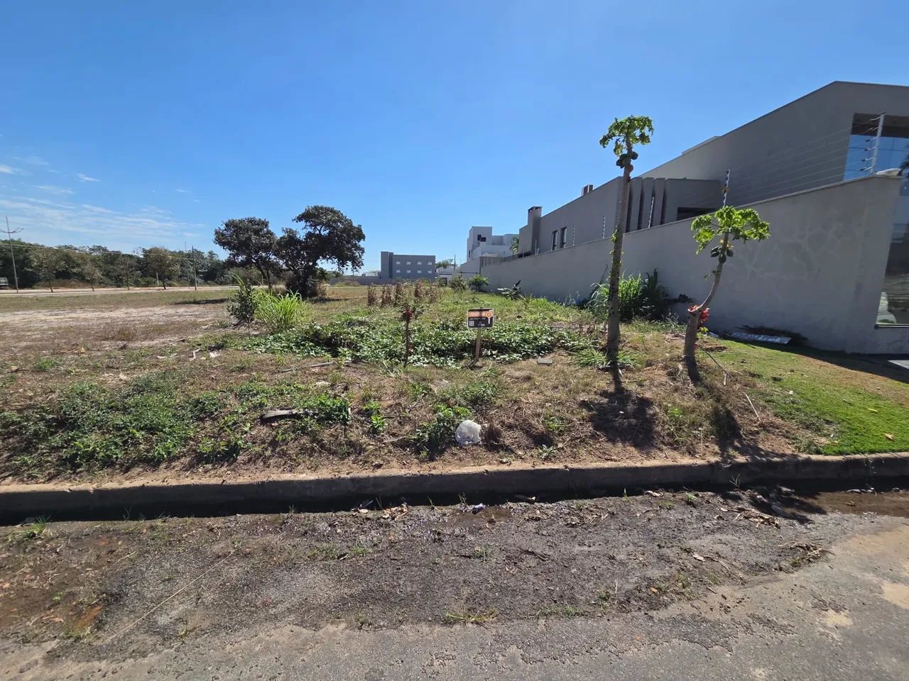 Terreno Jardim Riva próximo a avenida e a o centro