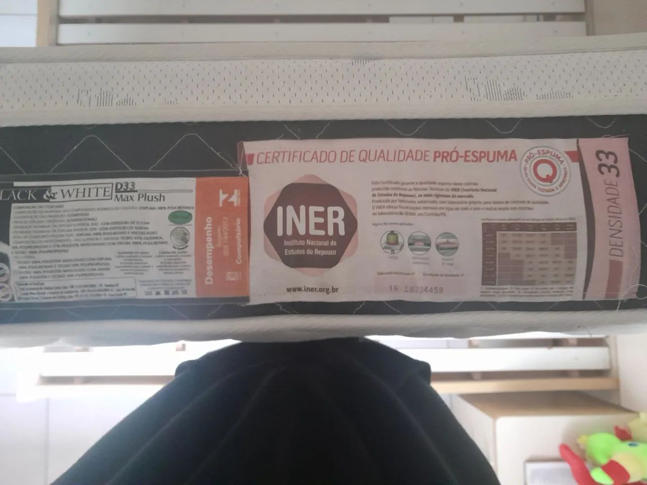 VENDO CAMA COM COLCHÃO BOX  - Foto 4