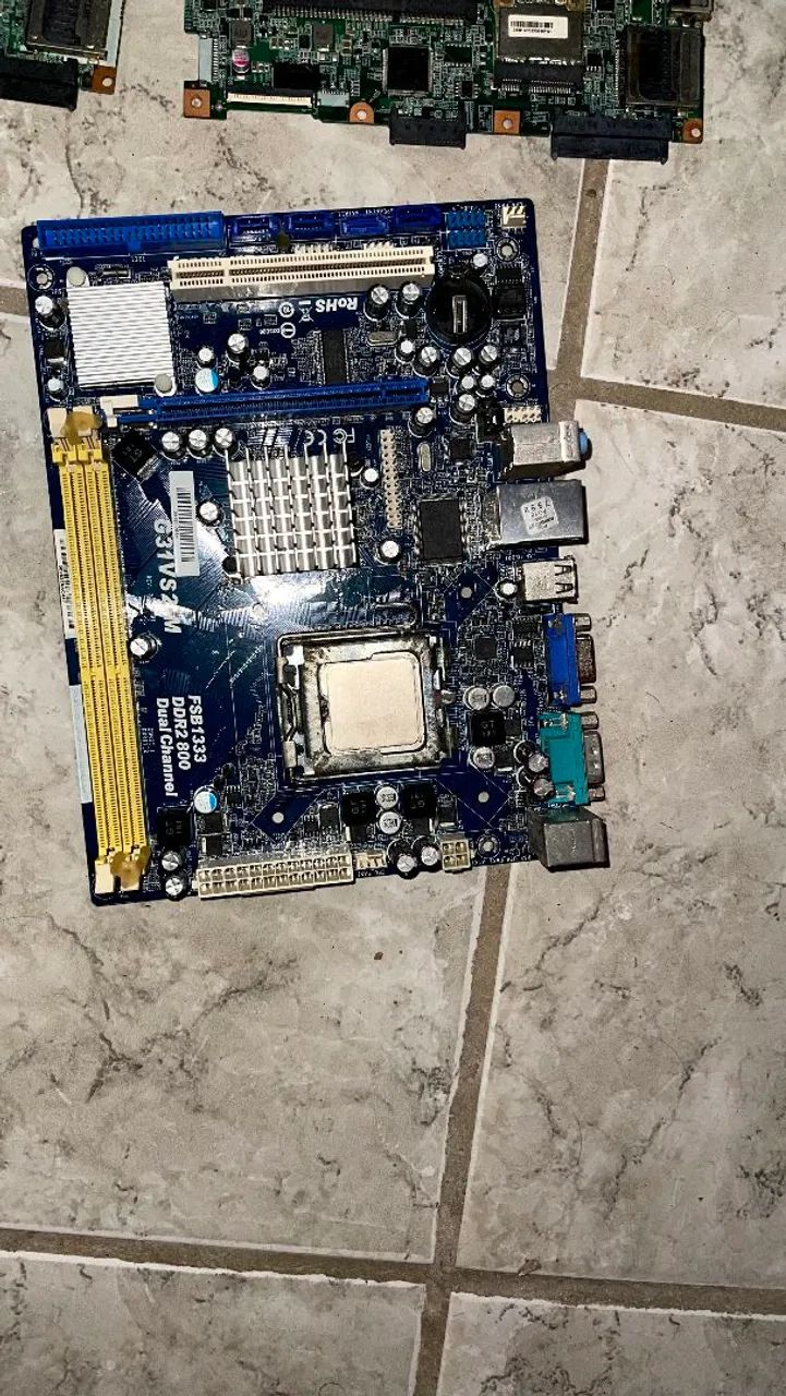 Lote de Processadores, Placa Mãe e Celulares  - Foto 3