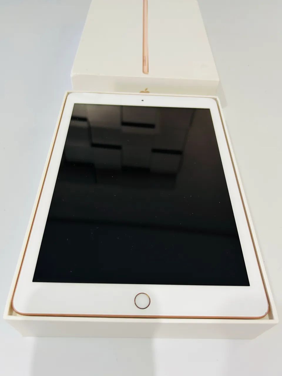 Apple iPad 6ª geração de 32GB com caixa - Foto 4