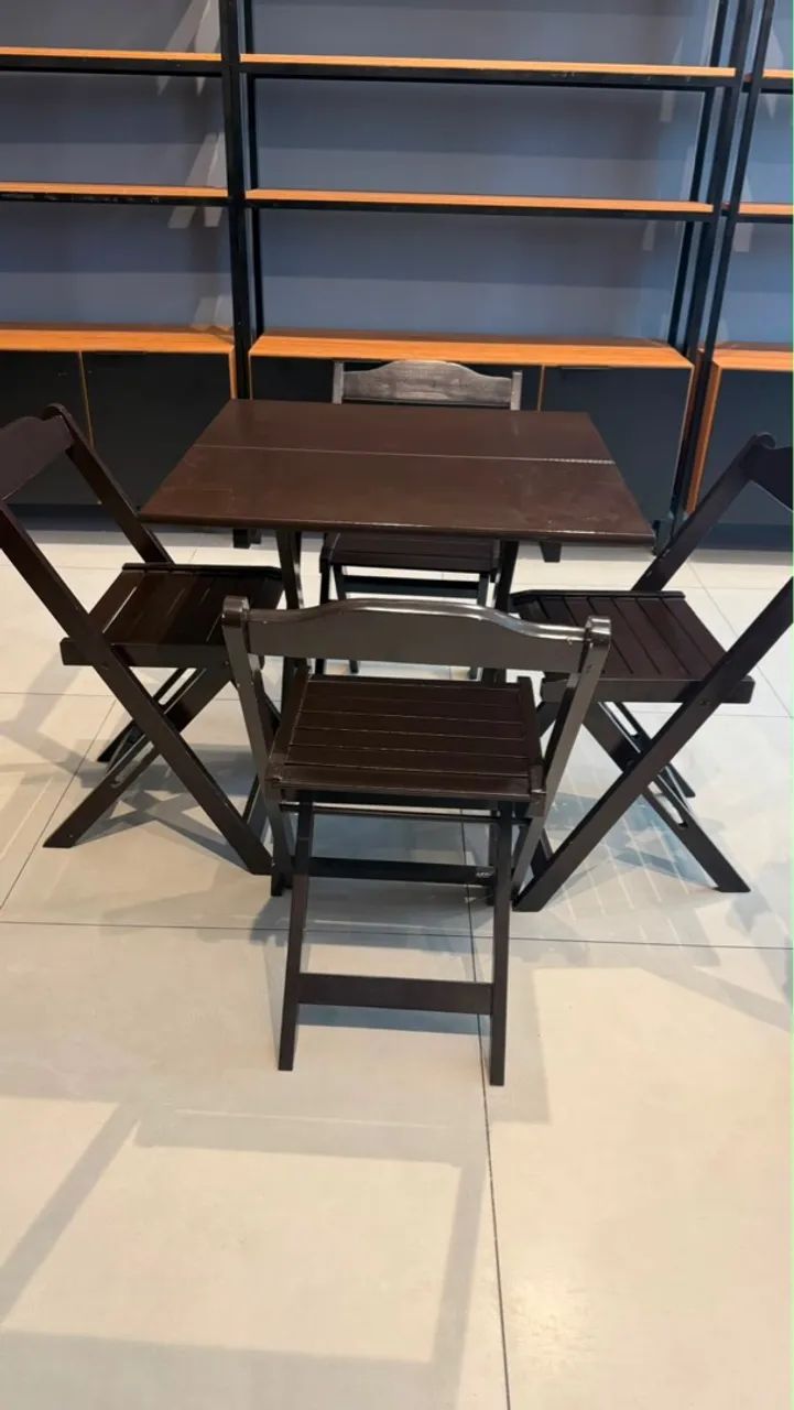 Jogo de mesa madeira com cadeiras  - Foto 2