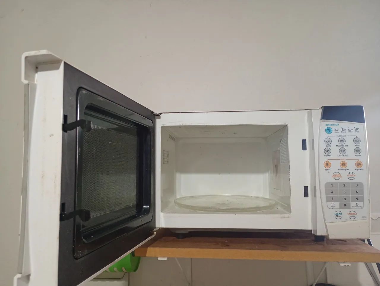 Microondas 20 litros  - Foto 2
