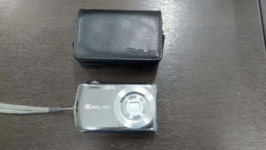 iã Câmera Digital Casio Exilim EX-Z1080 - Completa - Câmeras e
