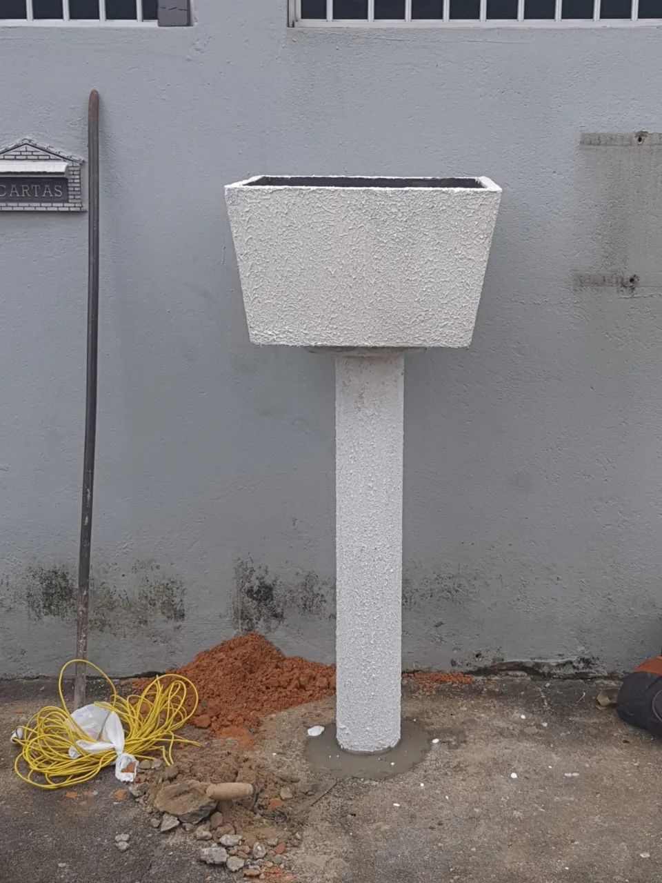 Lixeira de concreto - Foto 4