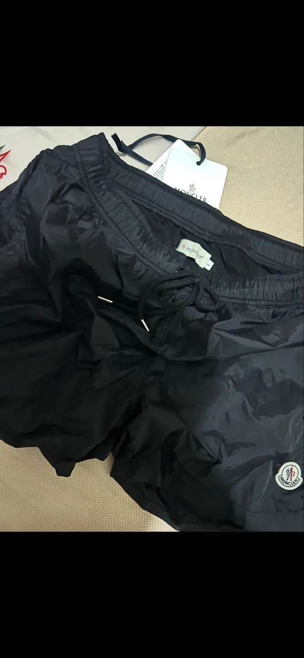 Short moncler original! Tamanho M  - Foto 3