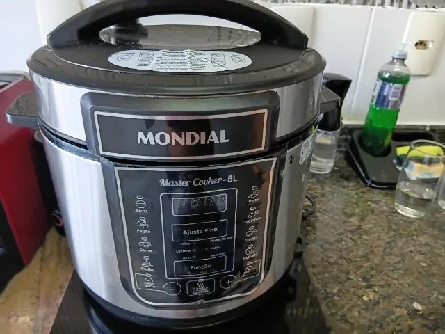 Vendo panela de pressão elétrica com defeito 
