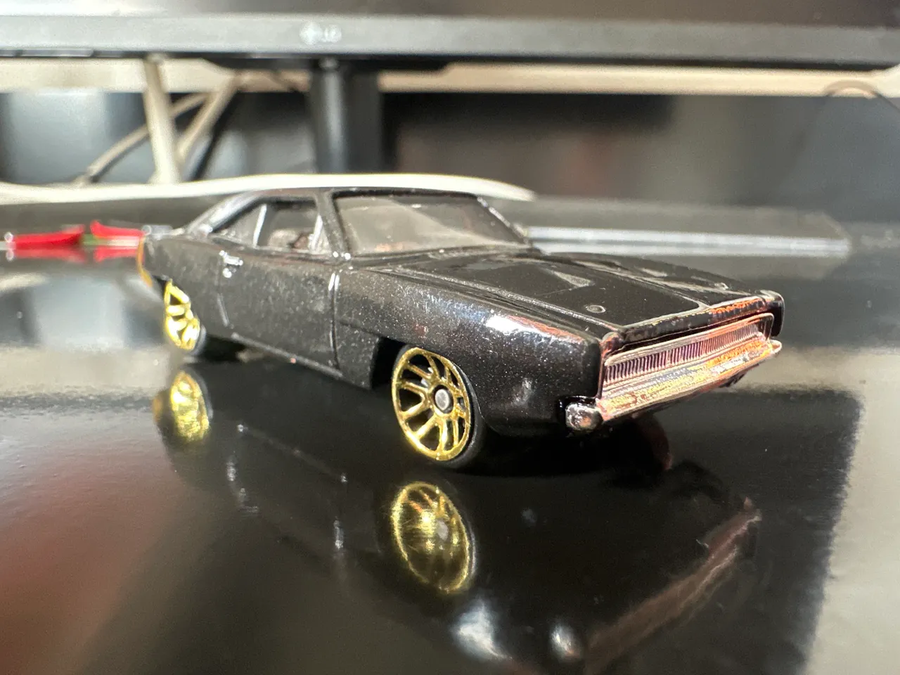 Hot Wheels 20 Dodge Charger Hellcat - Sth - Hobbies e coleções