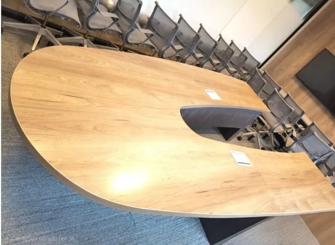 Mesa de Reunião em U Executiva - 3,20m - Com Conectividade - Impecável - Foto 3