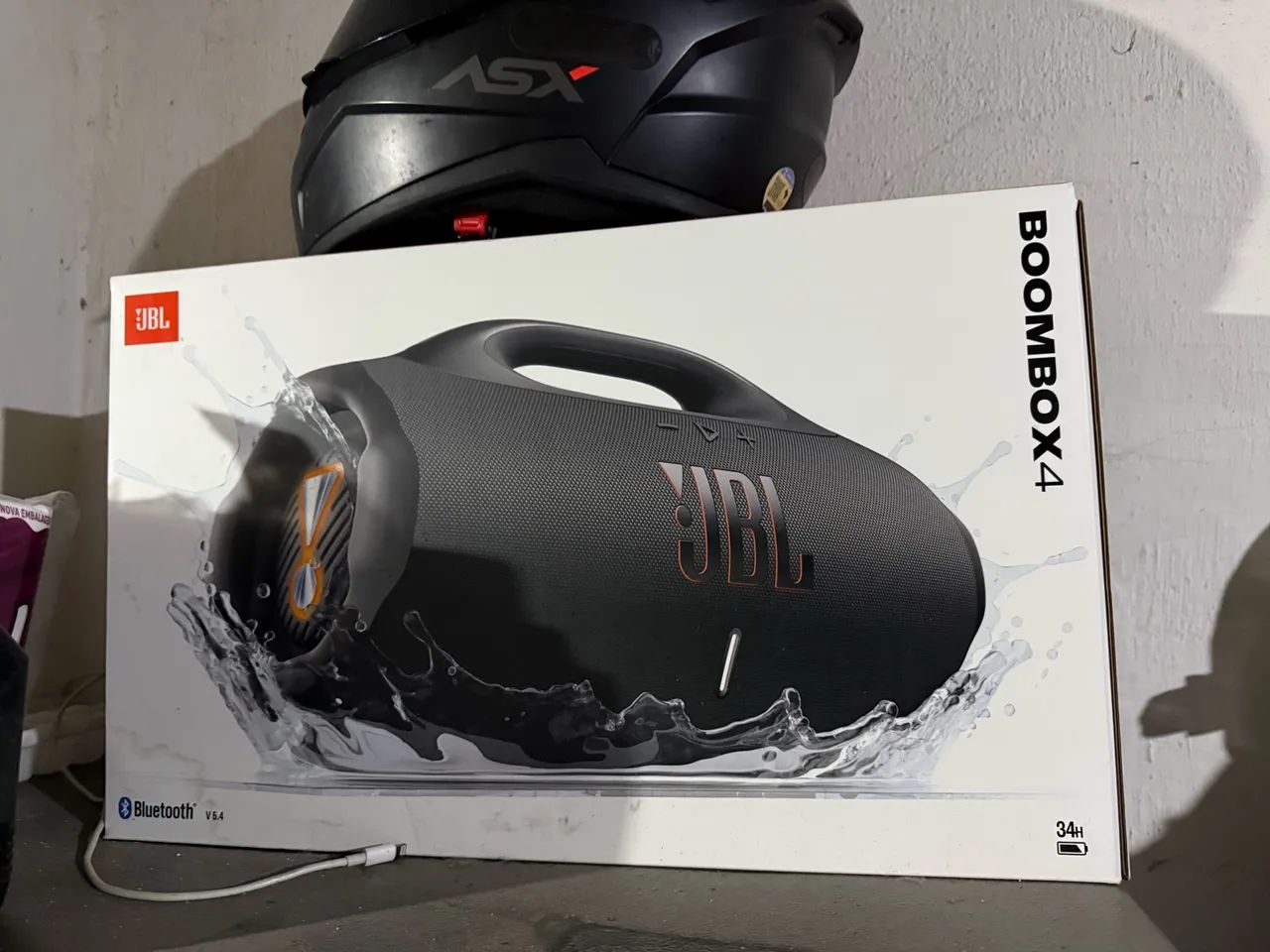JBL bombox 4