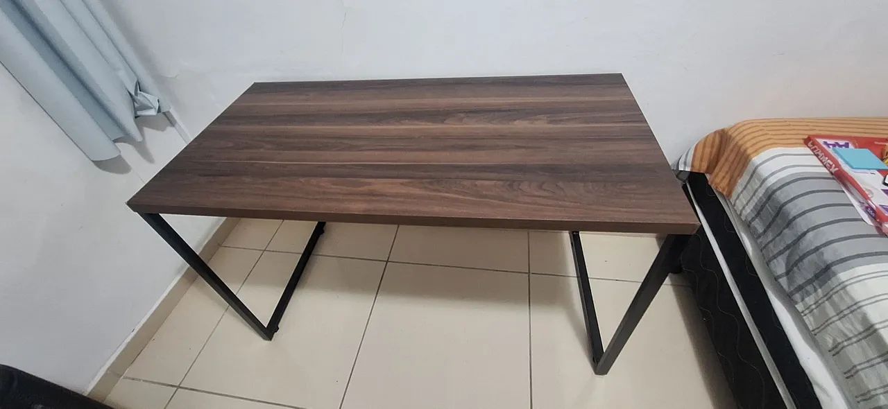 Mesa de Escritório 