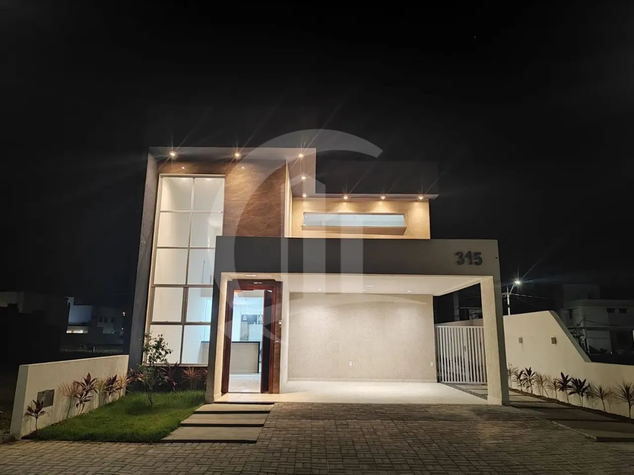 Casa à Venda no Condomínio Vilaredo Barra Residence