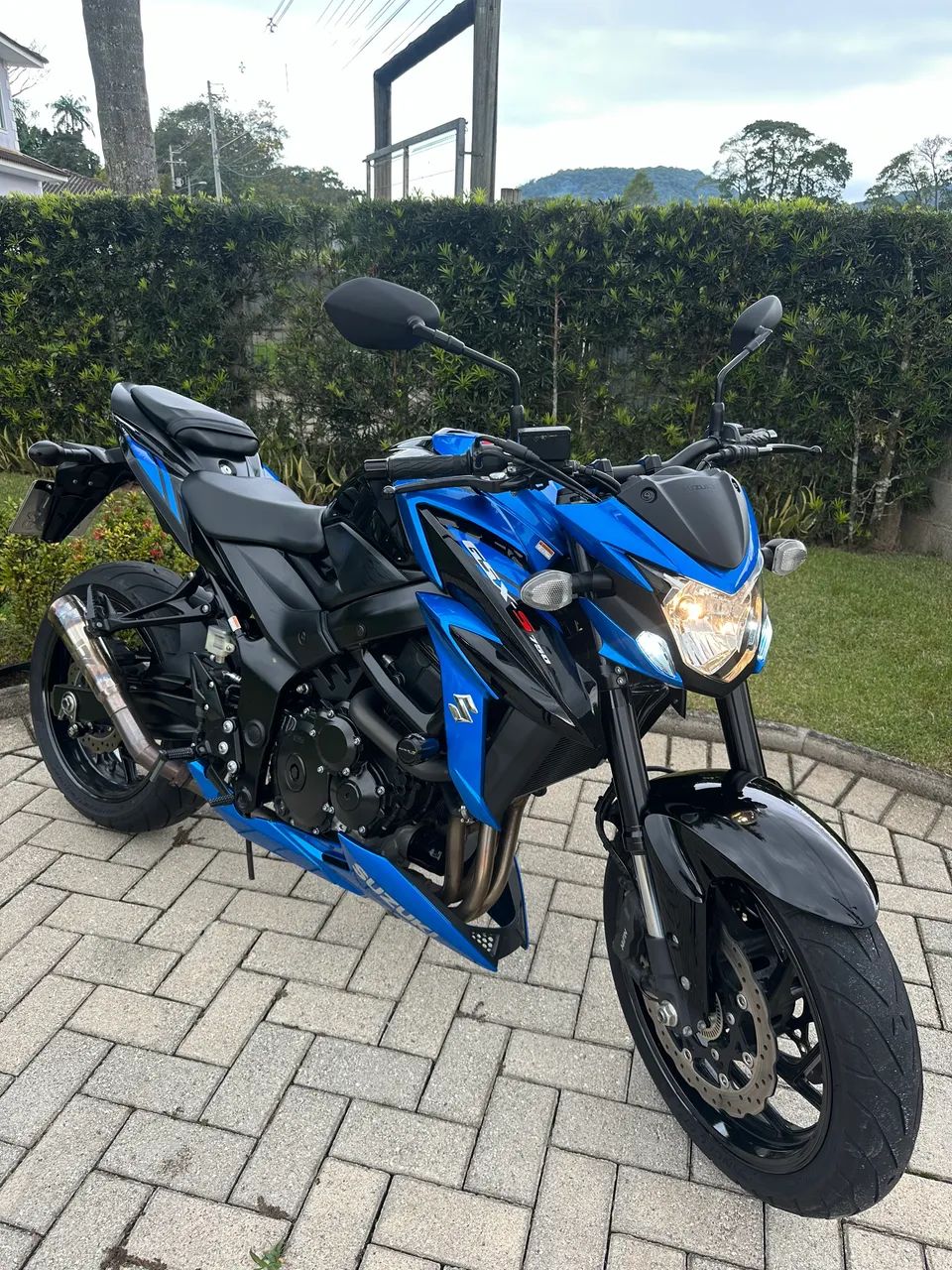 Suzuki 750 2021 - 1502630021 | OLX