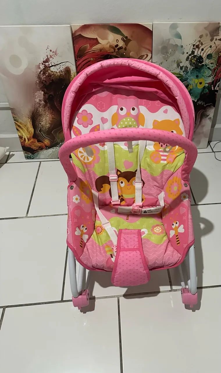 Vendo cadeira de descanso infantil rosa 