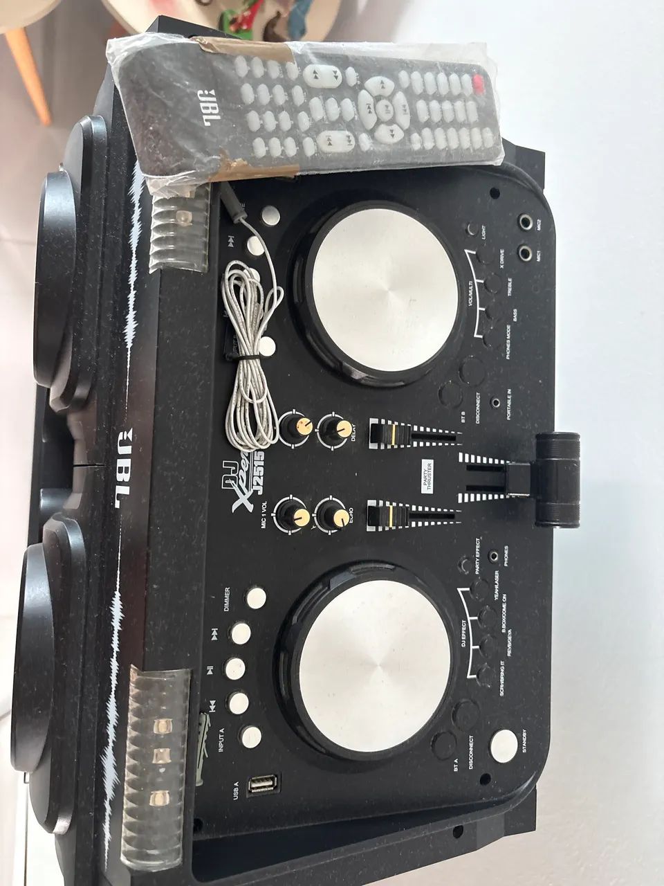 Caixa de som JBl  - Foto 2