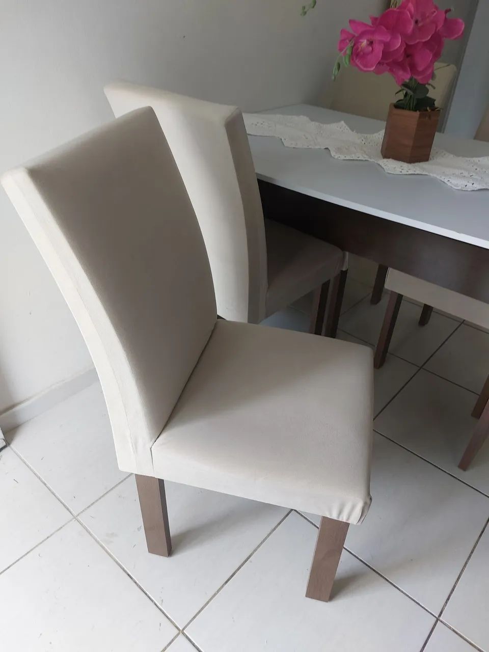 Mesa de Jantar + 4 Cadeiras - Foto 3