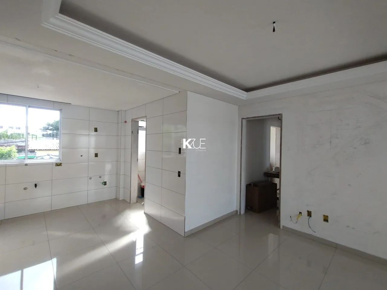 Excelente oportunidade em Capoeiras! Apartamento totalmente reformado, com 88m² de área pr - Foto 2