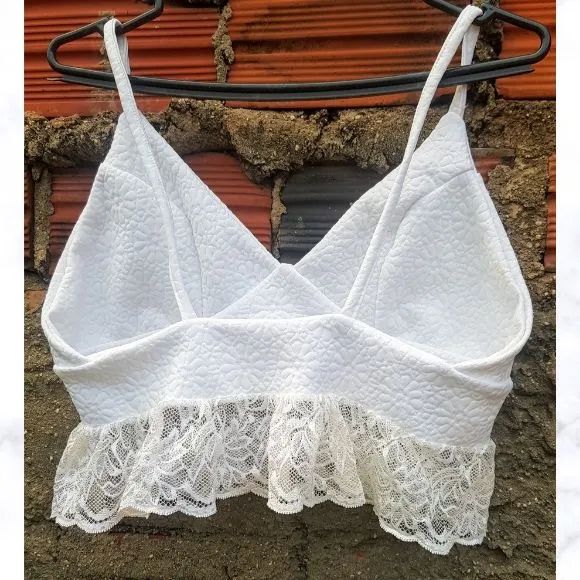 Top Cropped em malha - Foto 4