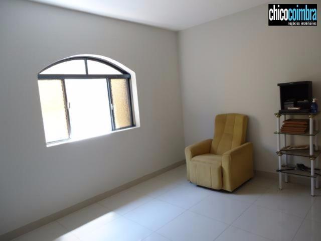 Sobrado no Setor Coimbra, 4 suítes amplas, 4 salas, escritório, área de lazer, porcelanato - Foto 7