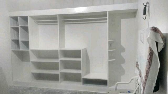 Pintor gesseiro profissional