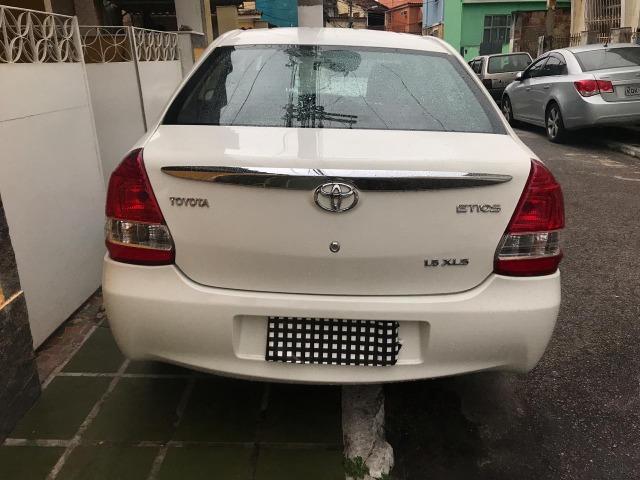 Toyota Etios XLS Sedan 1.5 2015 - Foto 8