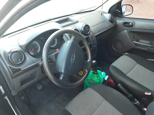 Vendo ou trocos fiesta 1.0 completo - Foto 7