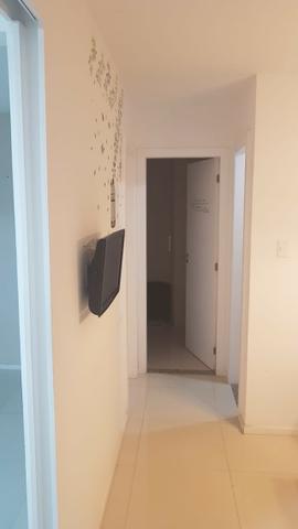 Alugo apartamento de 2 quartos na estrada do coco em frente ao Shopping Busca Vida - Foto 5