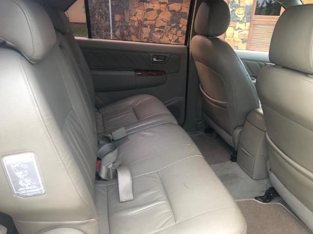 Toyota Hilux sw4 srv d4-4x4 3.0 tdi diesel. aut 7 lugares - Foto 5