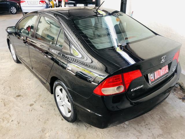 Honda civic 2008 Automático couro GNV G5 Pneus novos Revisado - Foto 5