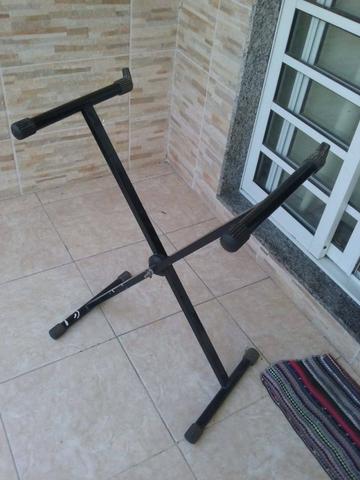 Estante para teclado pra sair rápido!