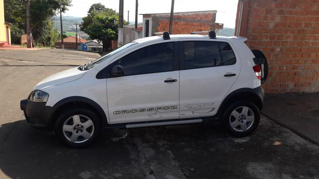 Vende-se ou troca por carro de menor valor mais volta