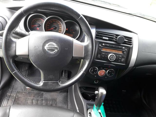 Nissan LIVINA - Foto 2