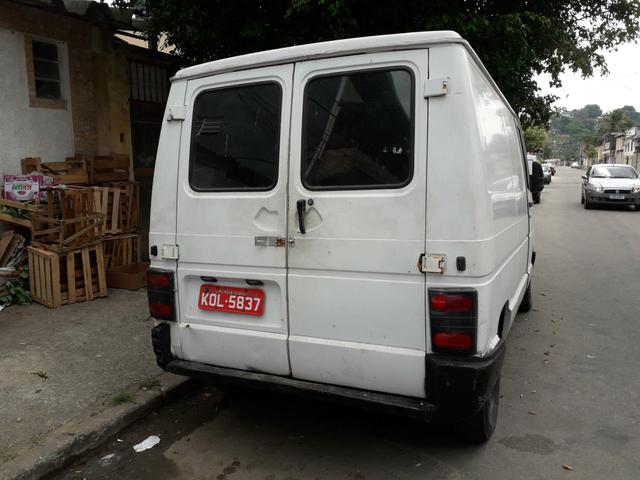 Vendo ou troco por kombi - Foto 2