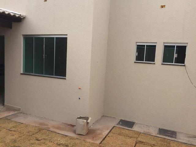 Casa 3 Qts Grandes-Setor Canada divisa com Moinhos dos Ventos