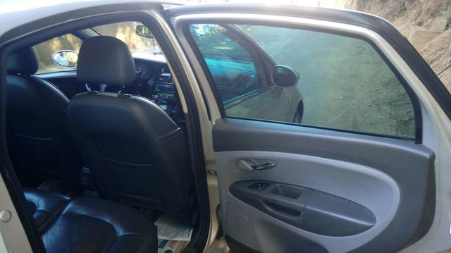 VENDO Fiat Linea Absolute 1.9 2009 - Foto 5
