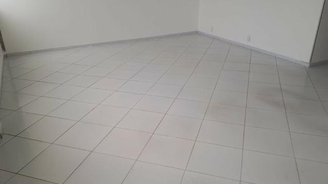Sala Caminho das Árvores alugada para investidor - Sl 618 - Centro Empres. Iguatemi - Foto 4