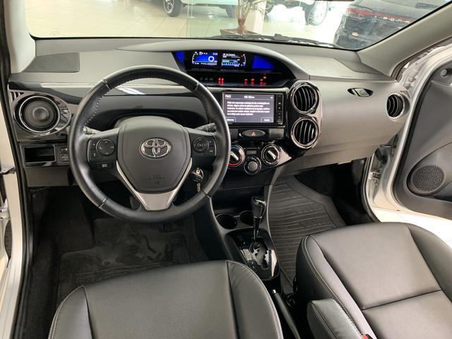 Toyota Etios HB 1.5 Xls Automático 2017 - Foto 6