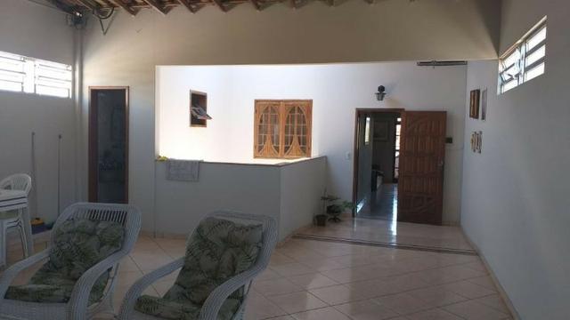 Ótima Casa com 4 Quartos próximo a pecuária - Foto 4
