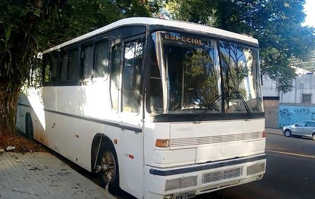 Ônibus Vendo ou Troco Por Carro R$ 25.000,00 - Foto 5
