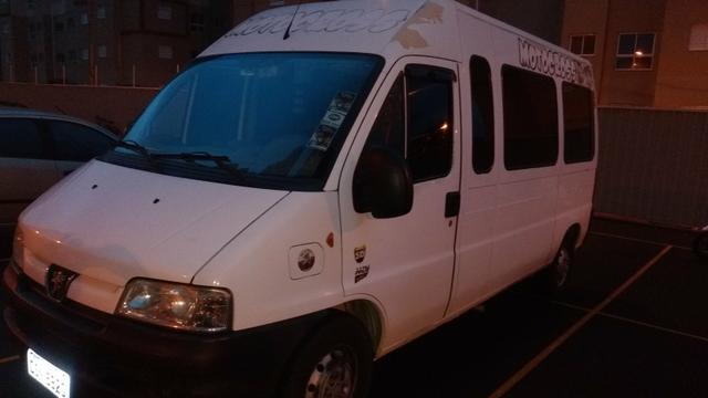 Vendo van furgão!!! - Foto 2
