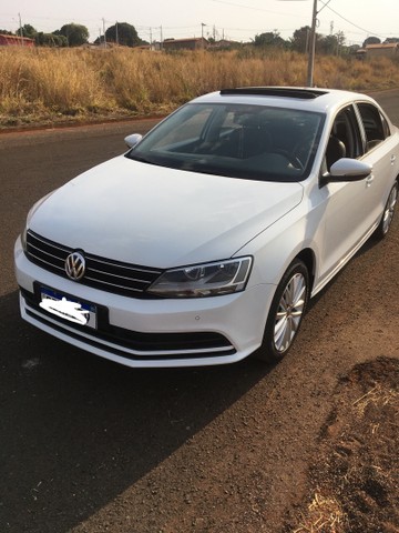 VOLKSVAGEM JETTA CONFORTLINE 2.0 15/16 FLEX E AUTOMÁTICO