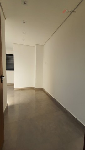 Vende ou troca apartamento na Av. Brasil Edifício Cabral, Zona I - Umuarama - Foto 11