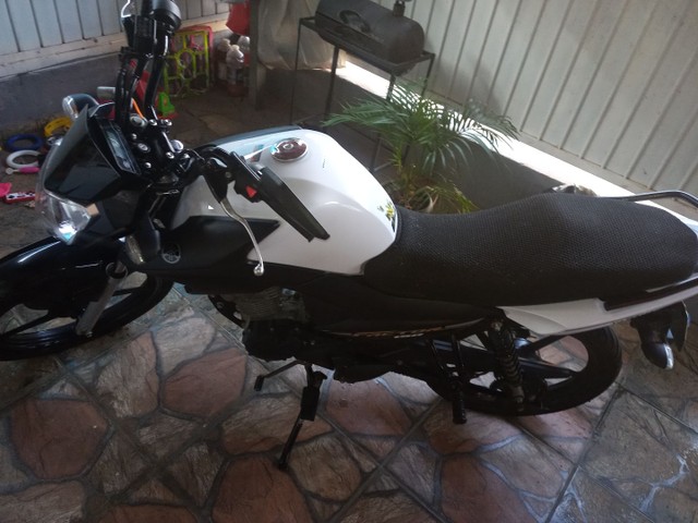 MOTO FACTOS 150 YAMAHA