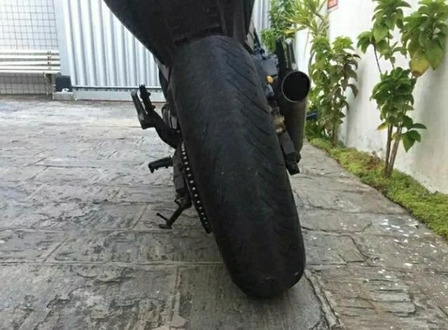 HONDA HORNET