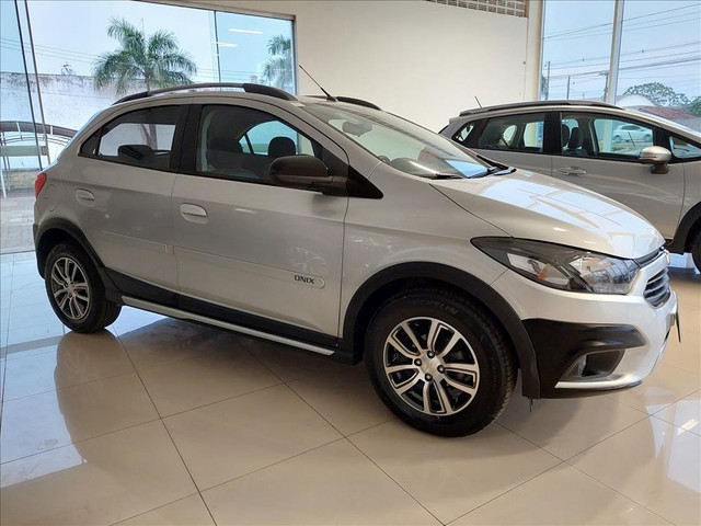 CHEVROLET ONIX 1.4 MPFI ACTIV 8V FLEX 4P AUTOMÁTICO