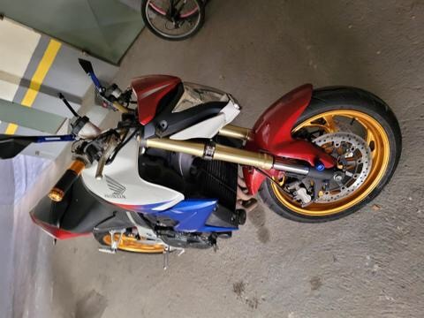 HONDA CB 1000R