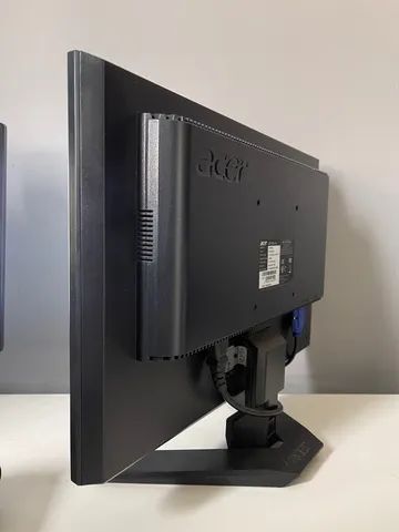 Computadores 300 a 999 GB Com monitor Usado