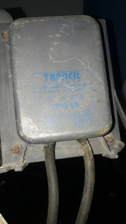 Transformador 110/220 e 220/110 - Foto 4